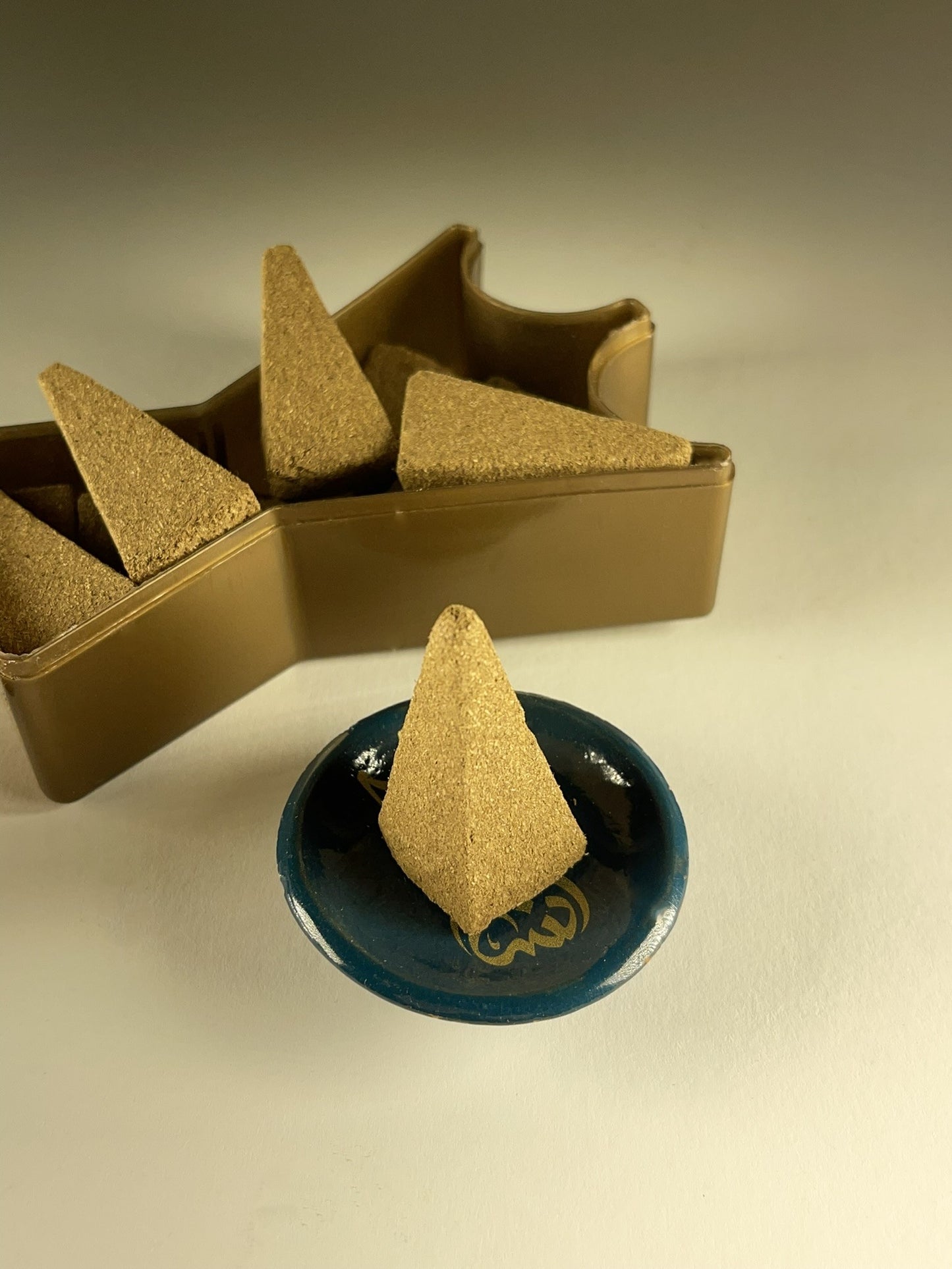 Räucherkegel Yaqoot von Ansaam Incenses