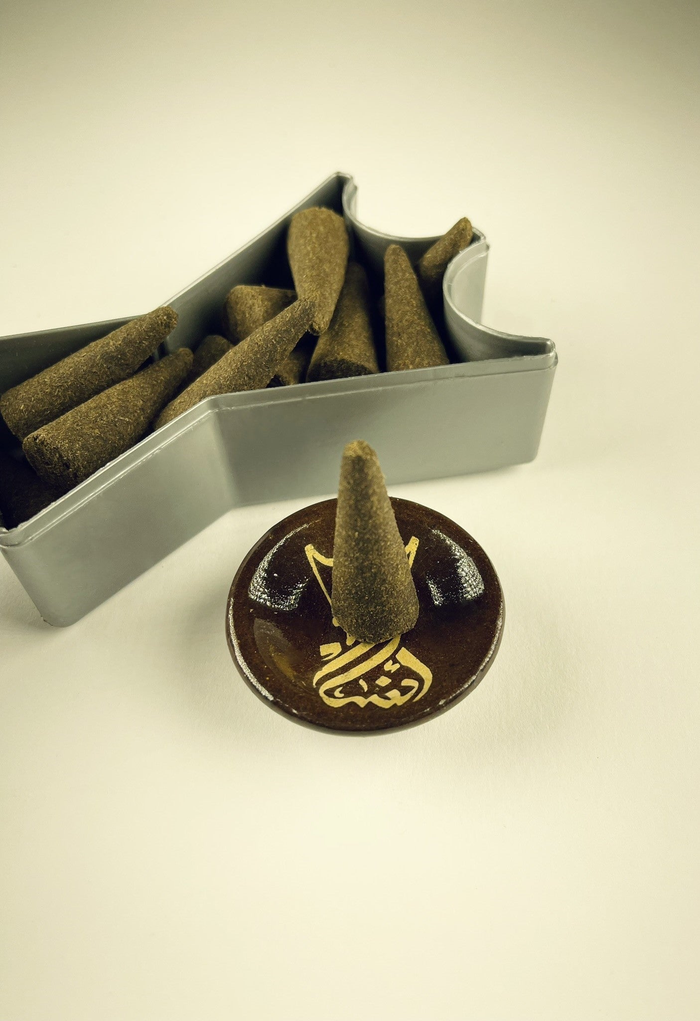 Räucherkegel Oud Roots von Ansaam Incenses